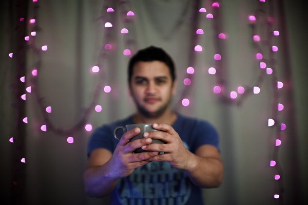 Ideas creativas para guirnaldas navideñas con ponsetias rojas y verdes